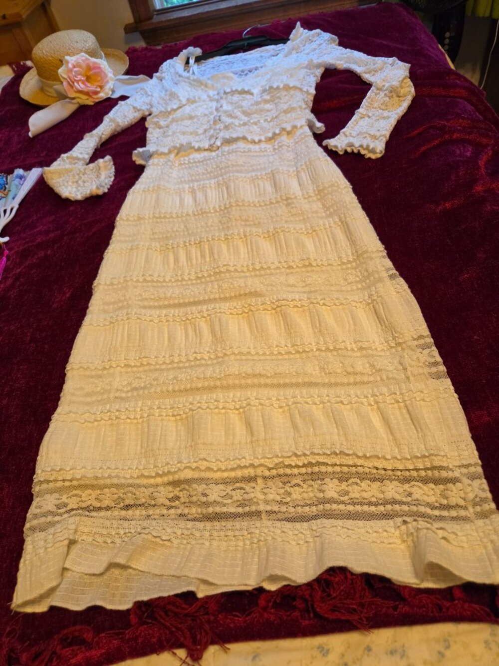 STUNNING CREAM LACE STRETCHY MAXI WITH MATCHING LACE CARDIGAN SMALL